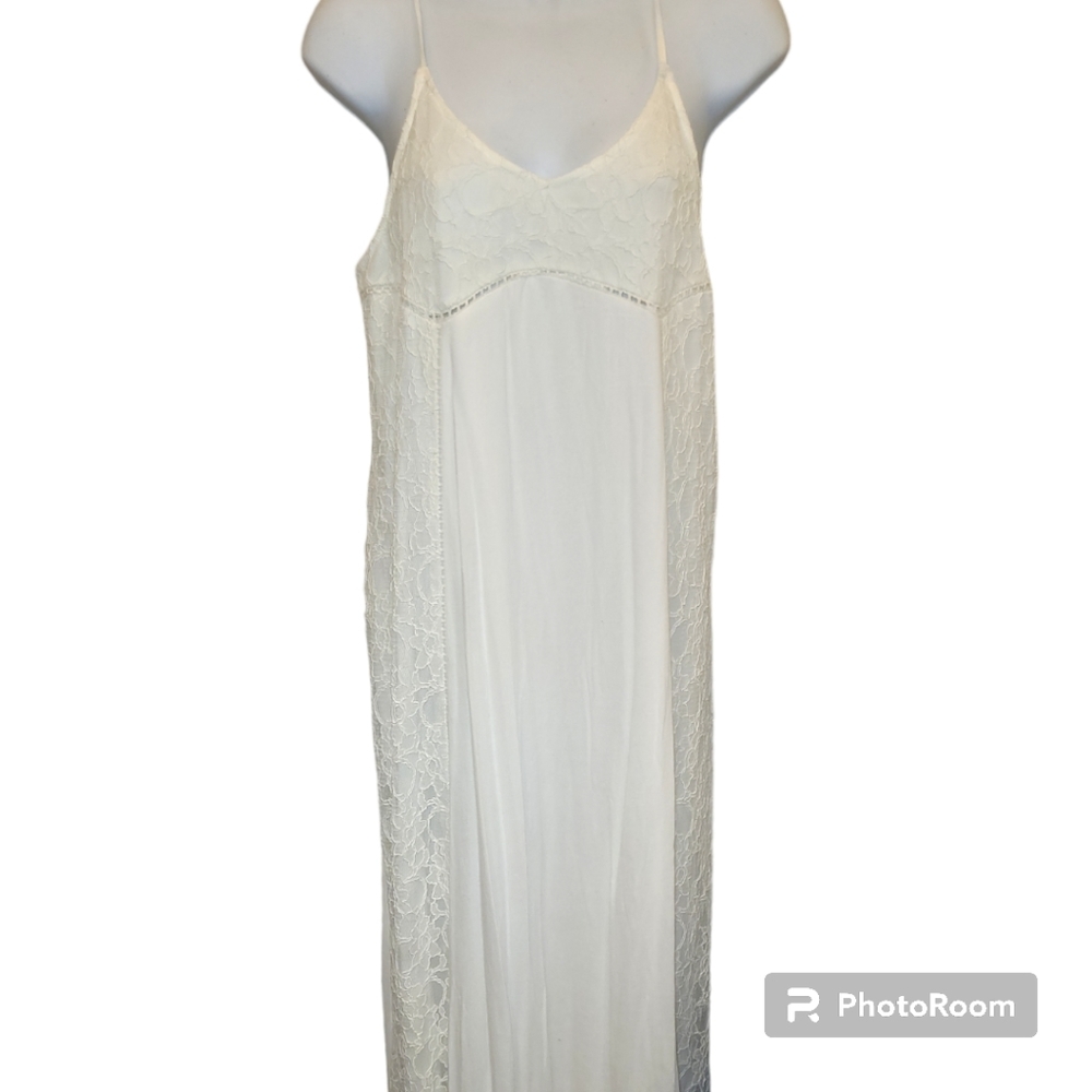 NWT Beautiful maxi dress. Creamy White Lace and spaghetti straps Medium - Picture 3 of 16